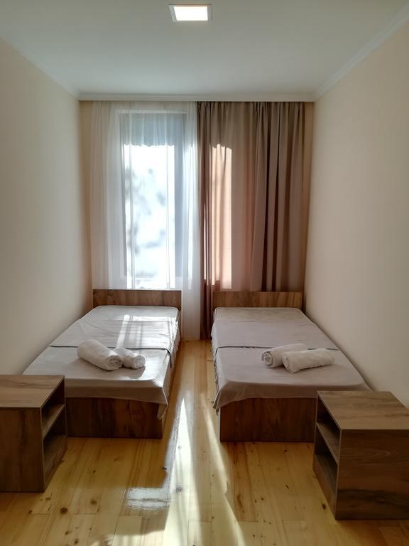 Eka'S Guest House Mestia Buitenkant foto
