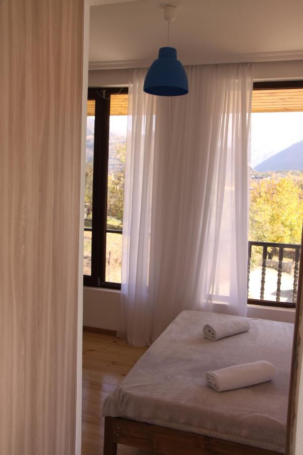 Eka'S Guest House Mestia Buitenkant foto