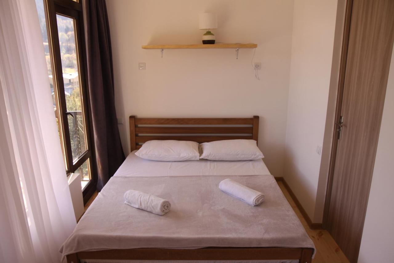 Eka'S Guest House Mestia Buitenkant foto