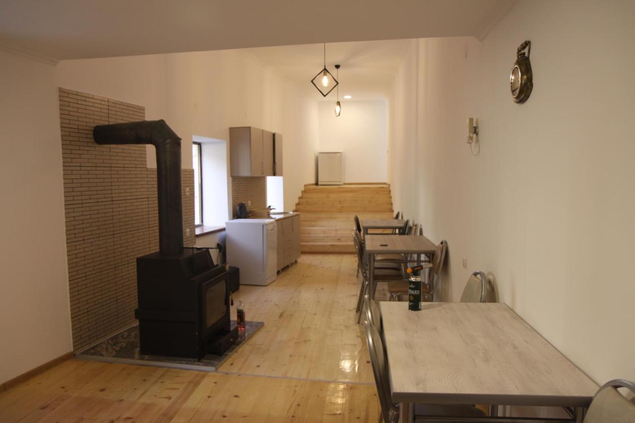 Eka'S Guest House Mestia Buitenkant foto